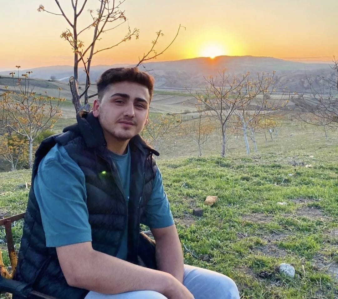 Kahreden kaza: 19 yaşındaki gen&ccedil; trakt&ouml;r altında can verdi
