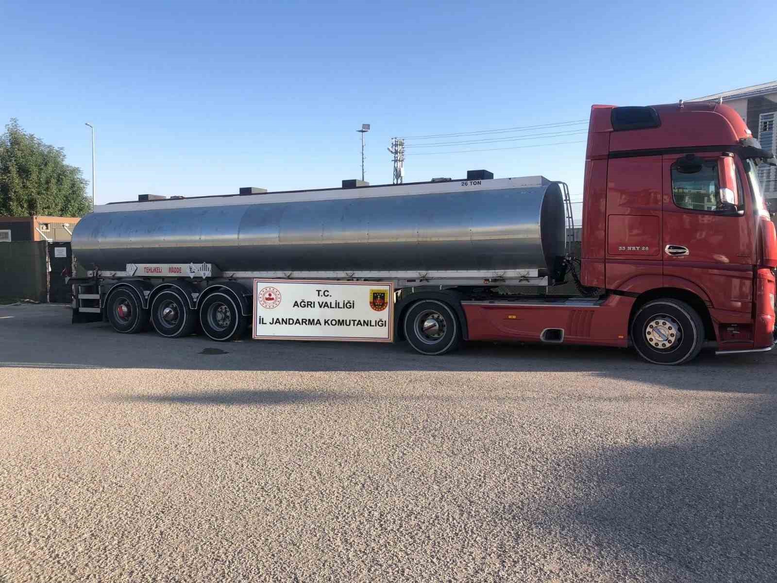 Ağrı’da 13 ton 700 litre kaçak akaryakıt ele geçirildi