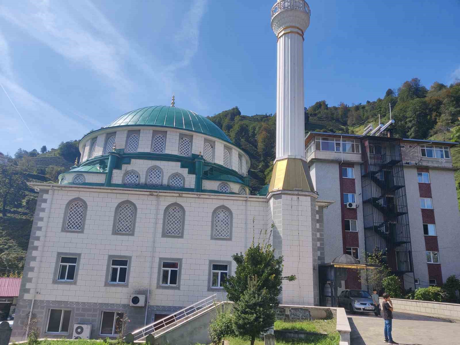 Rize’de Sakal-ı Şerif kayıplara karıştı