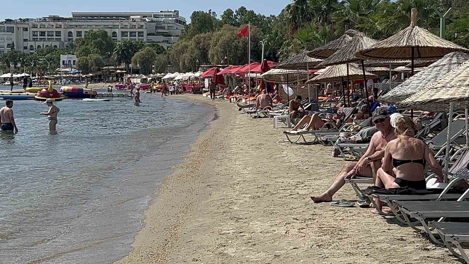 Yerli turistlerin tatil keyfi bitti, yabancıların Bodrum’daki eğlencesi devam ediyor
