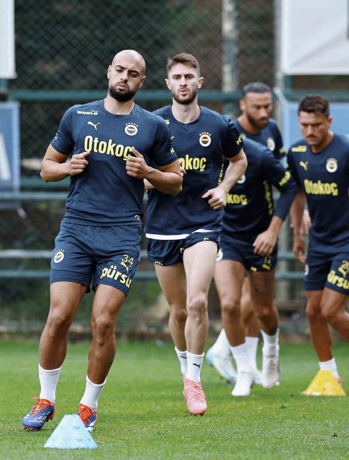 Fenerbahçe, Galatasaray derbisinin hazırlıklarını sürdürdü
