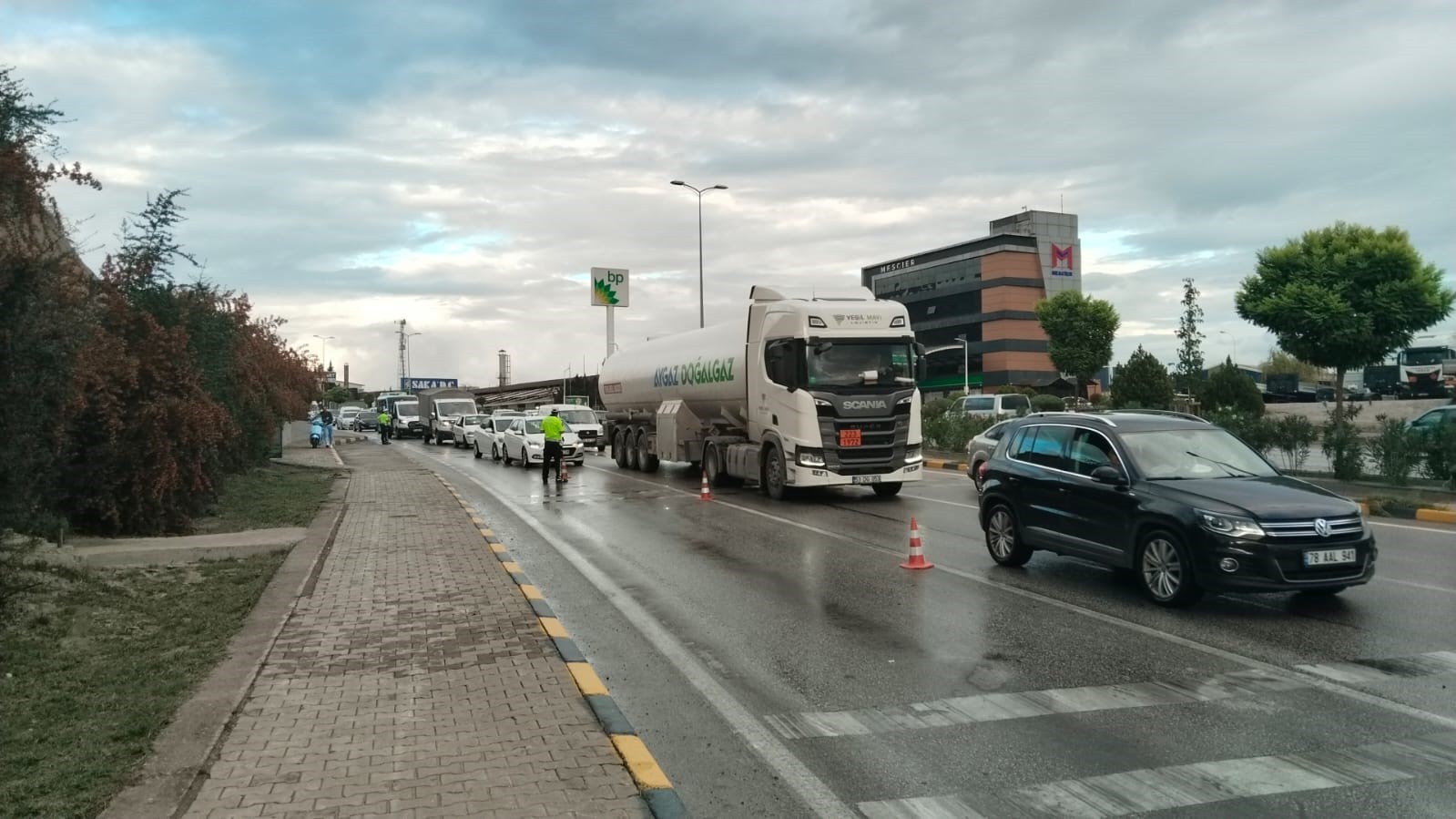 Karabük’te 6 araçlı zincirleme trafik kazası: 4 yaralı