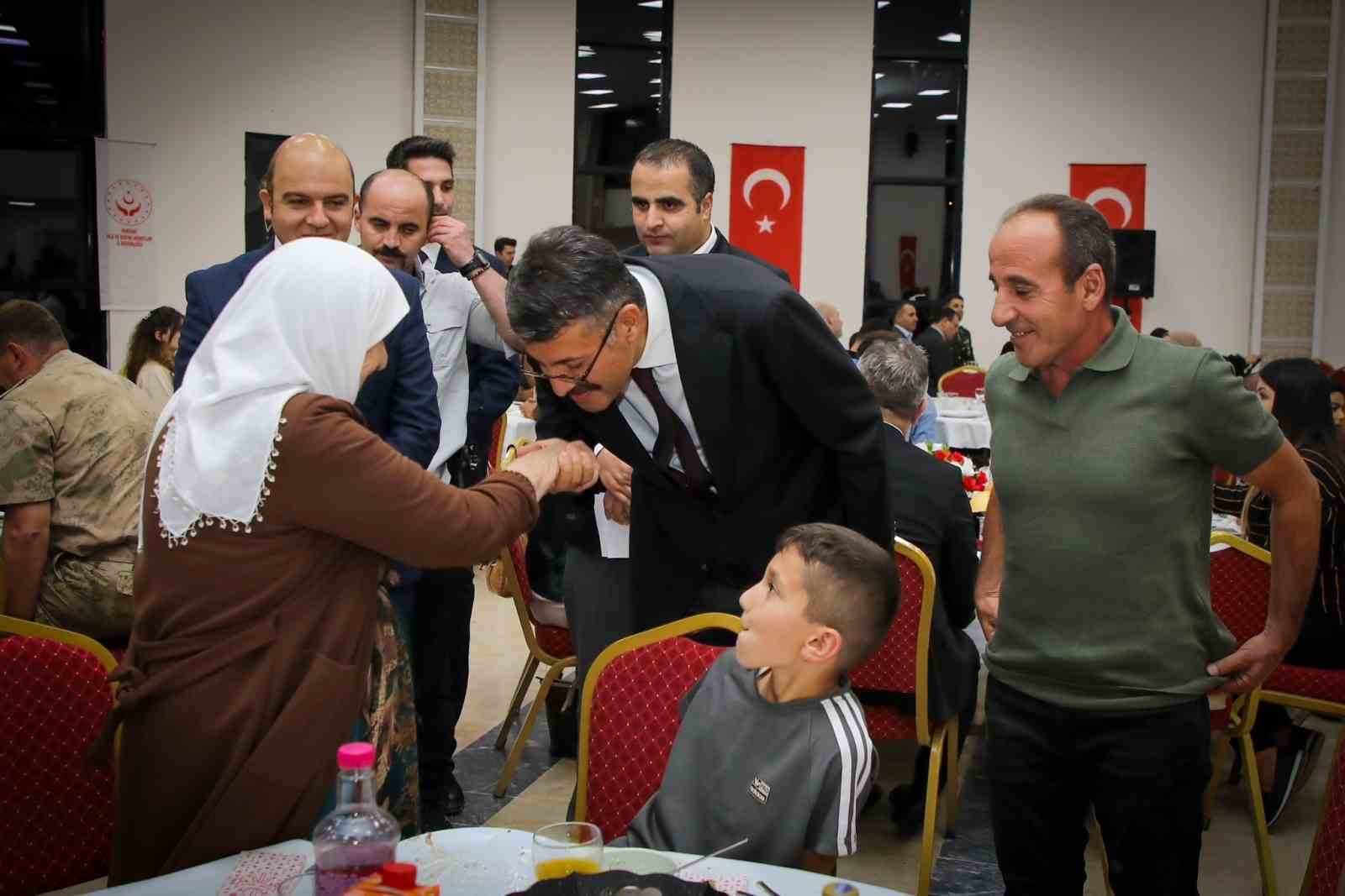 Vali Çelik: "Gazilik kutlu bir makamdır"