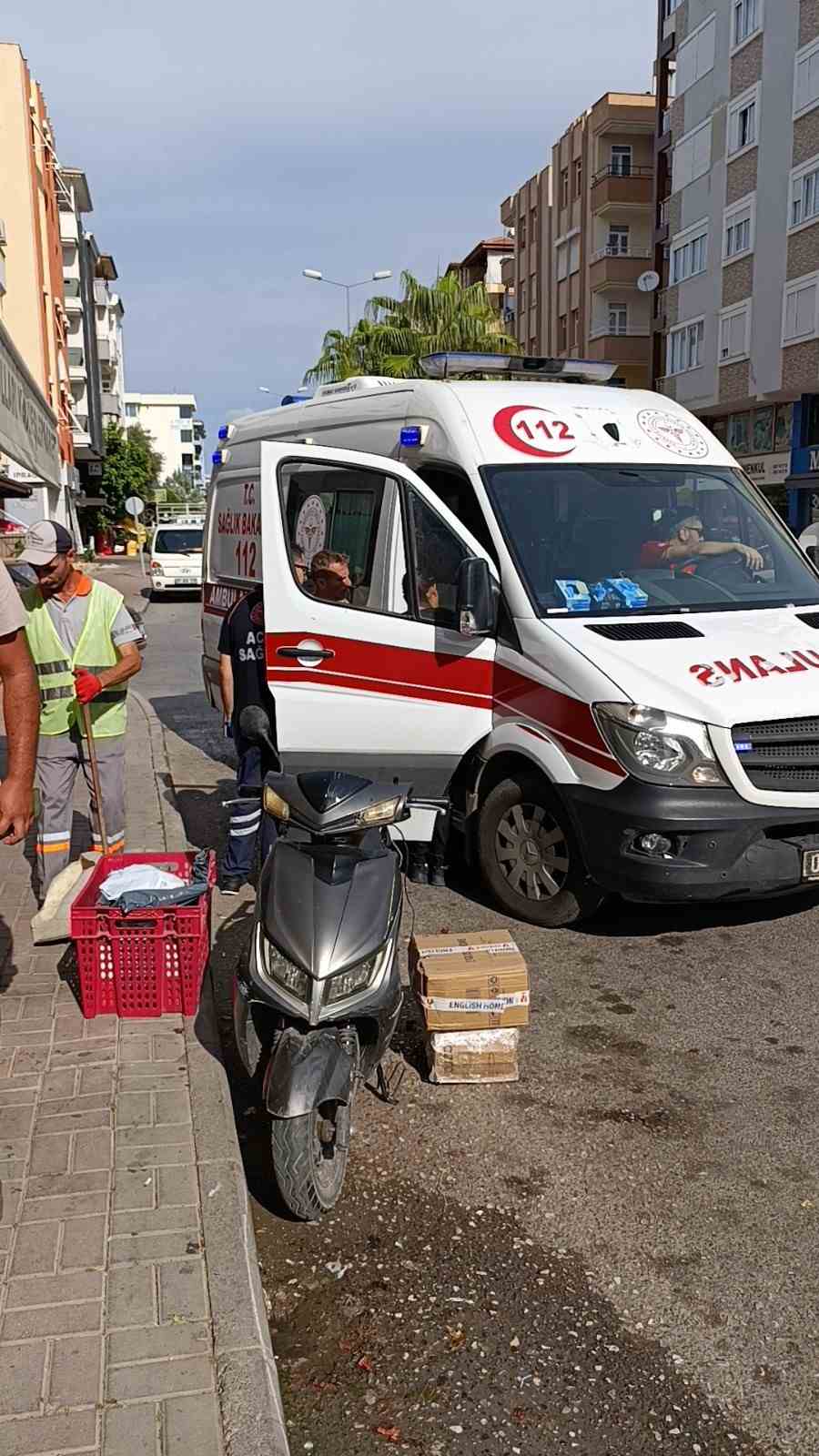 Motosiklet sürücüsünü havaya savuran kaza kamerada
