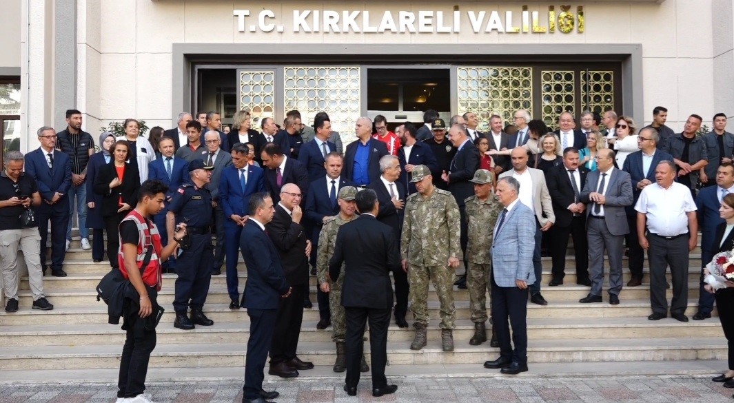 Vali Ekici, Kırklareli’nde ayrıldı