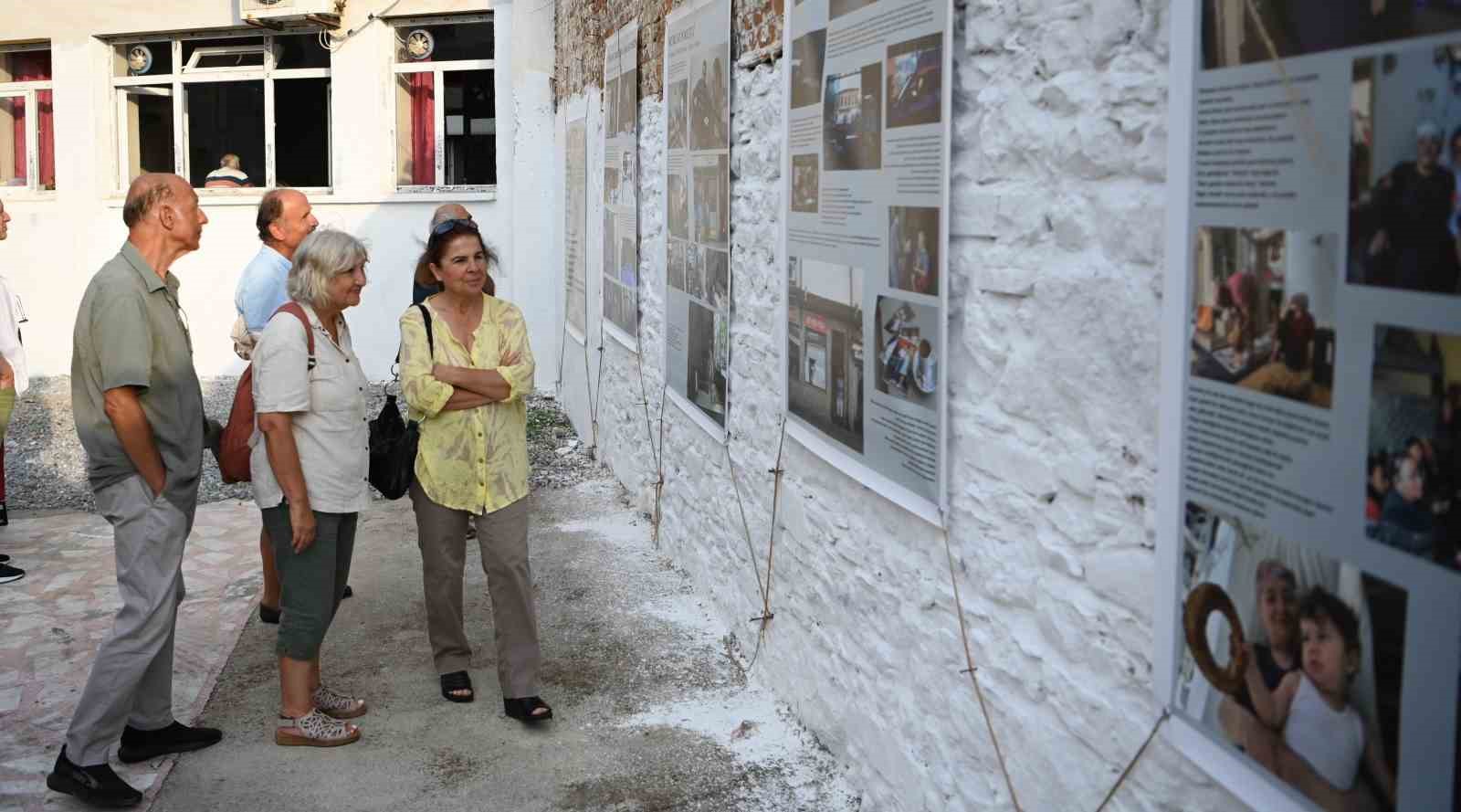 Kuşadası’nda ’İkioklu Şenliği’ başladı
