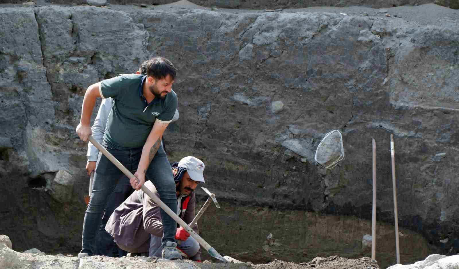 Erzurum’daki arkeolojik kazılarda 6 bin yıl öncesine dair izler ortaya çıkarılıyor
