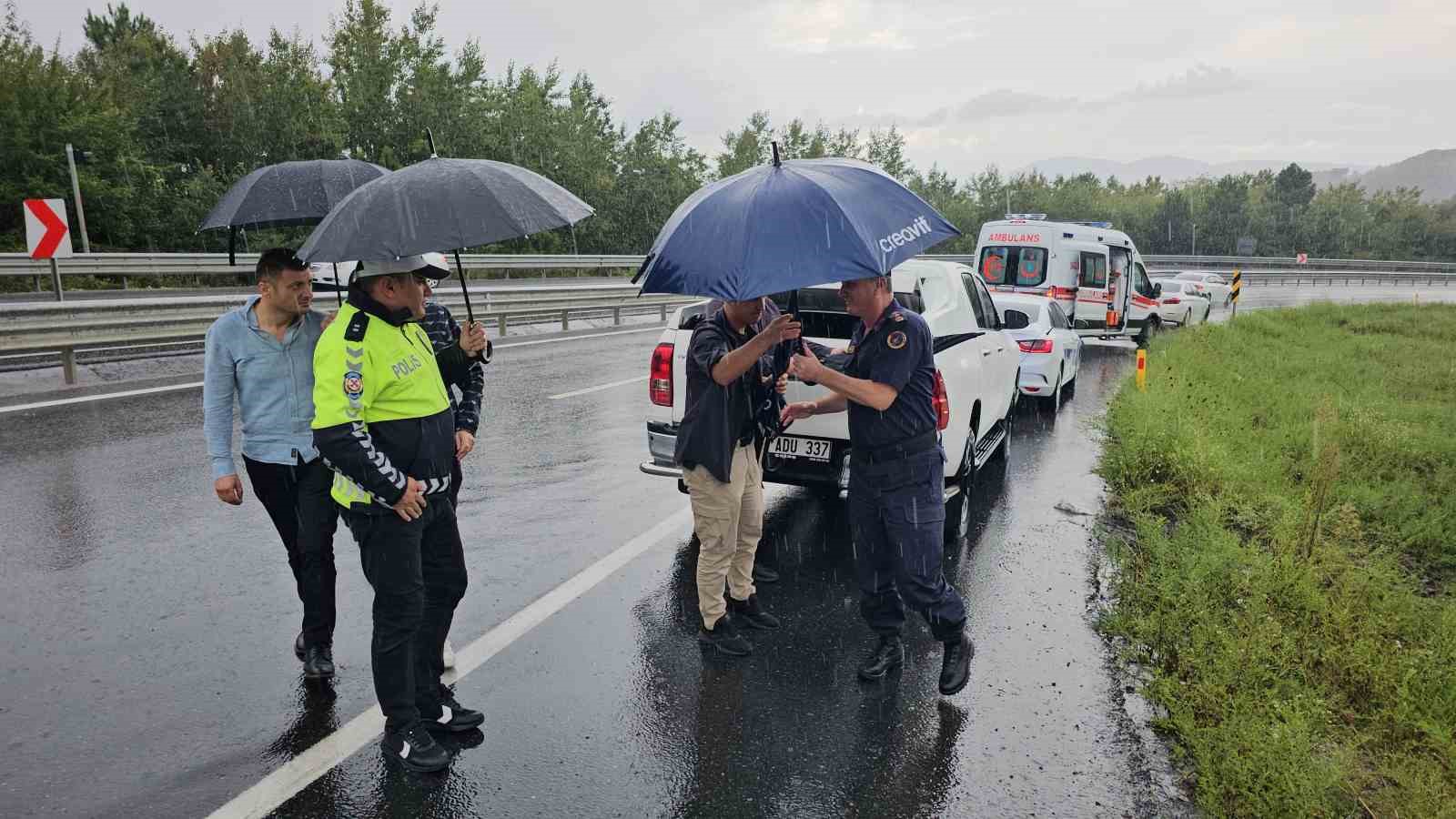 Zonguldak’ta yolcu midibüsü devrildi: 9 yaralı
