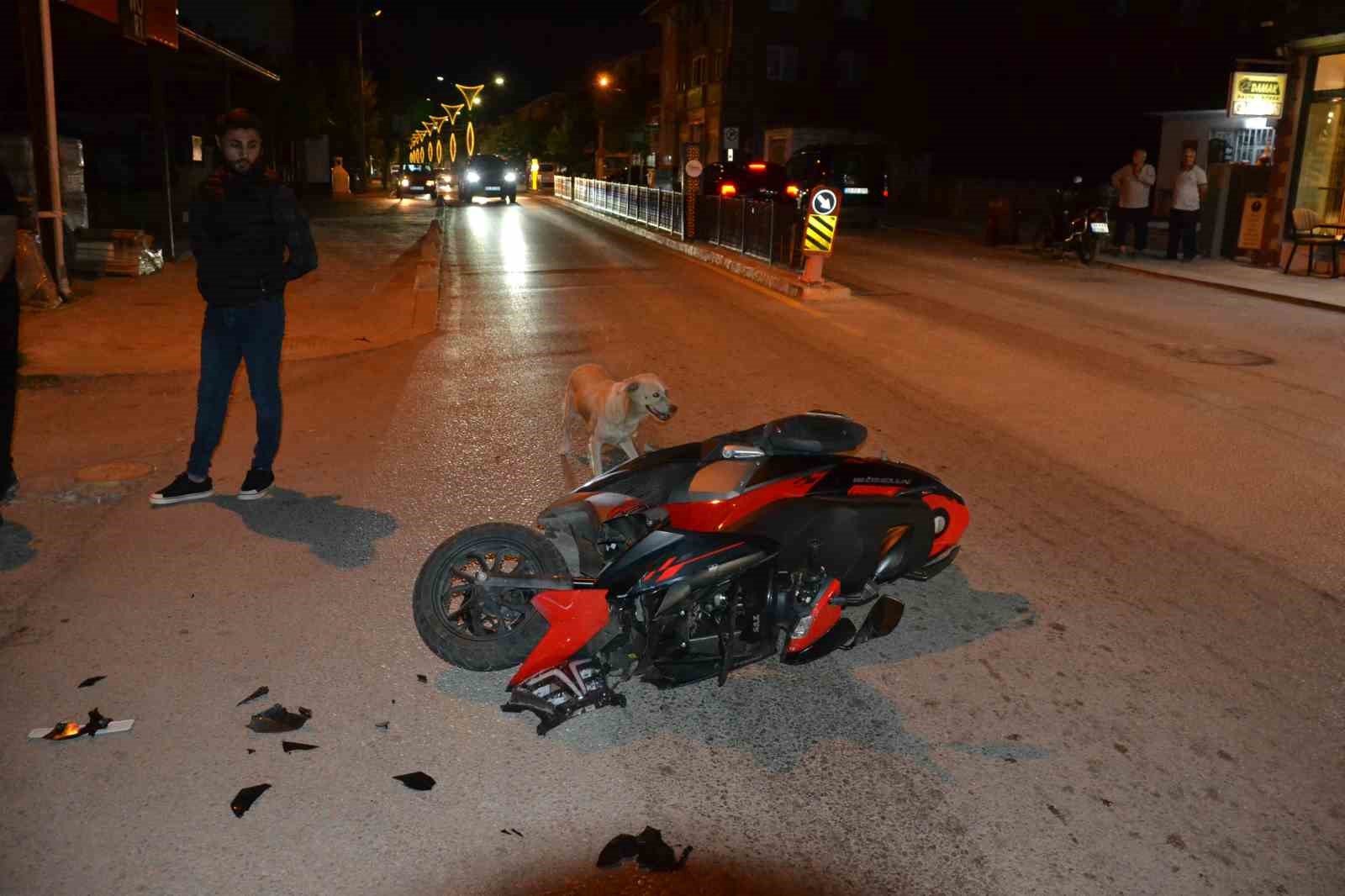 Keşan’da devrilen motosikletten düşen sürücü yaralandı