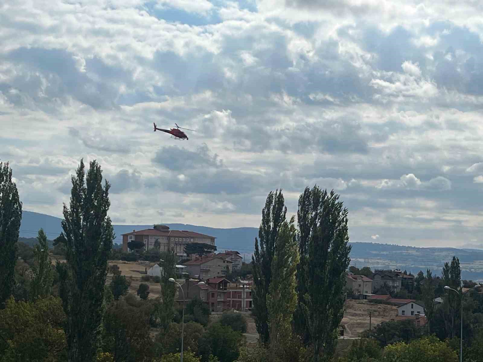 Domaniç’te &quot;inmeyen helikopter&quot; vatandaşları heyecanlandırdı