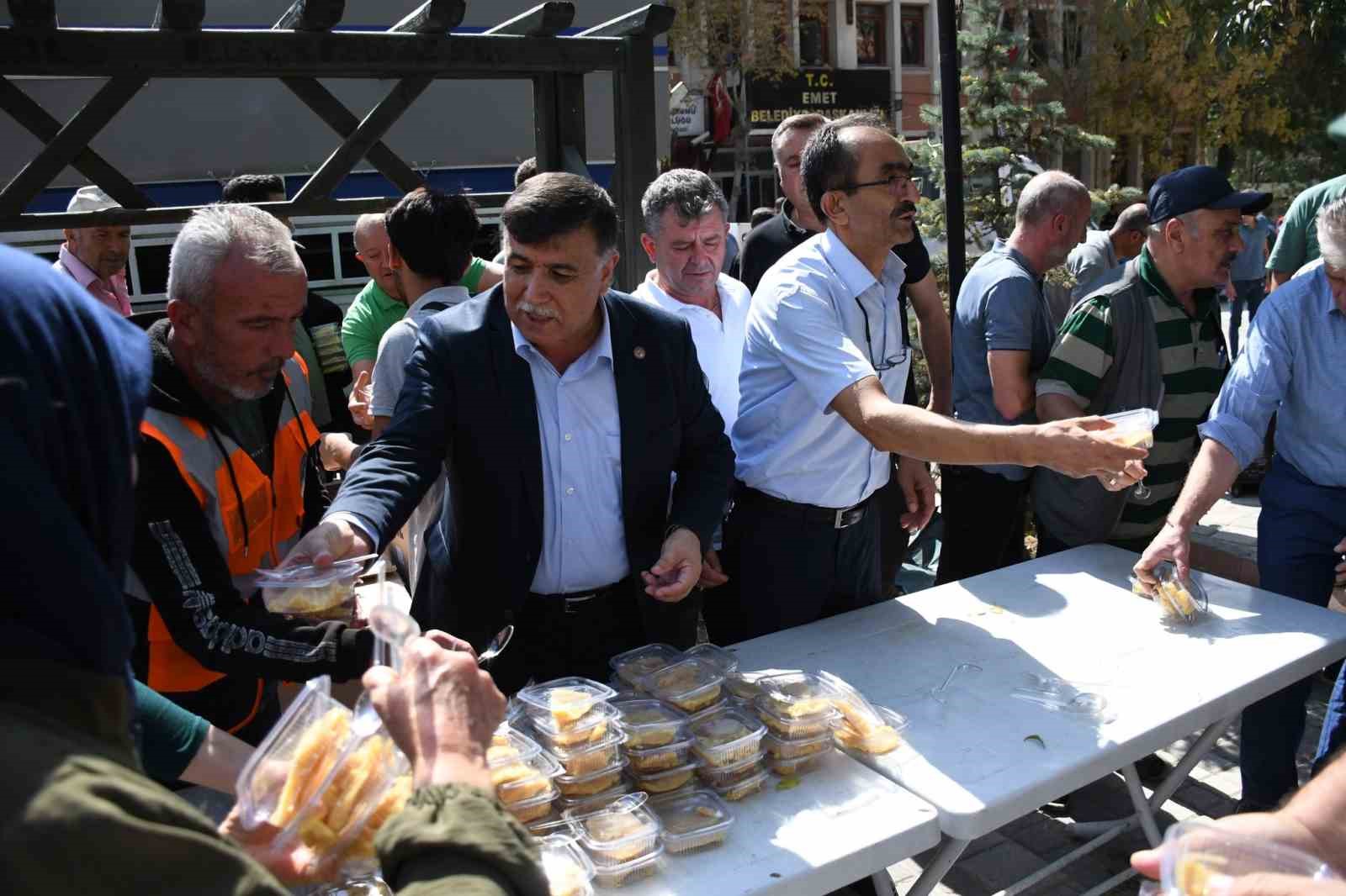 Emet Belediyesi’nden hayır etkinliği
