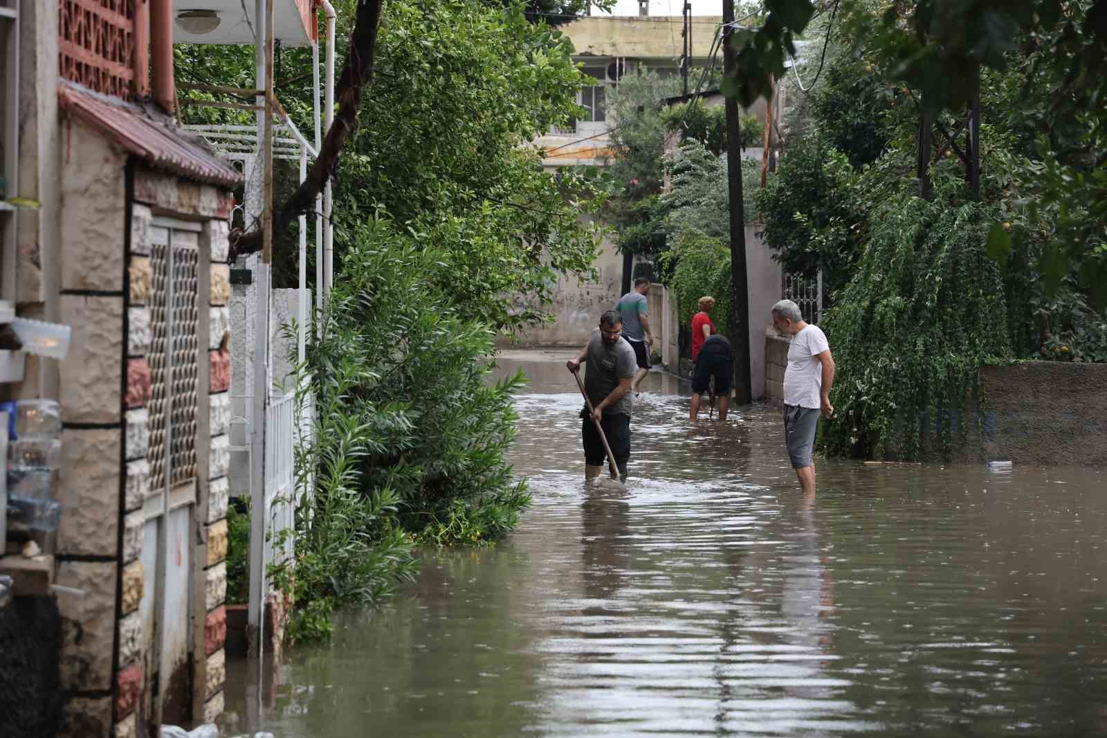 Rögarları kendi imkanlarıyla açmaya çalıştılar
