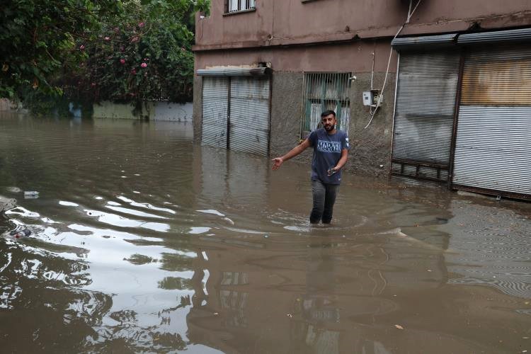 Adana’da “Süper Hücre” bugün de etkili olacak
