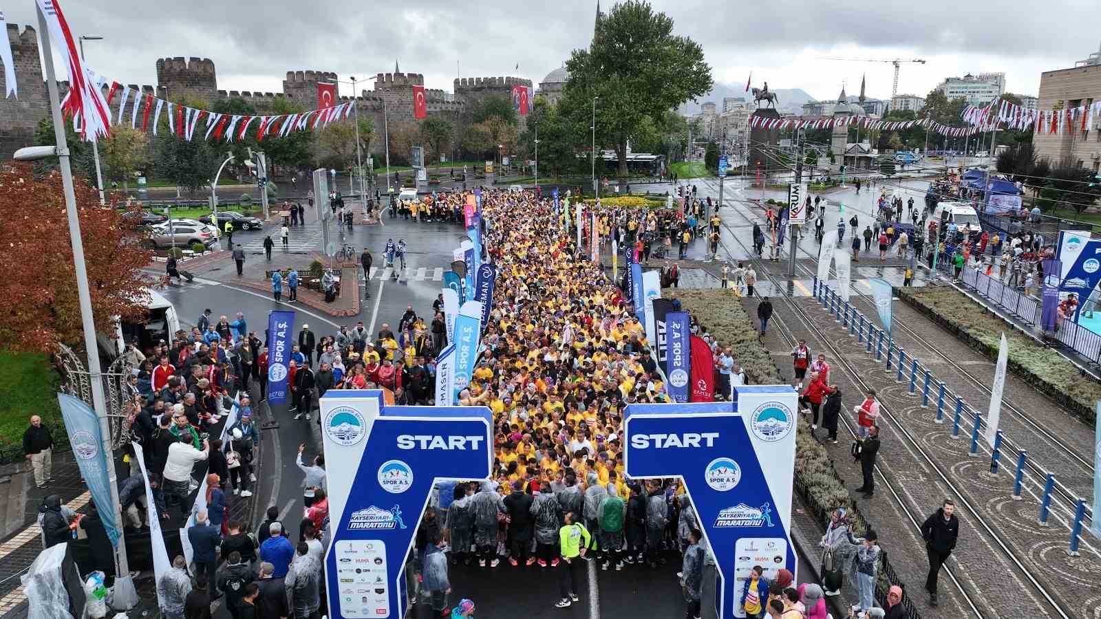 2024 Avrupa Spor Şehrinde 4. Uluslararası Kayseri Yarı Maratonu coşkusu
