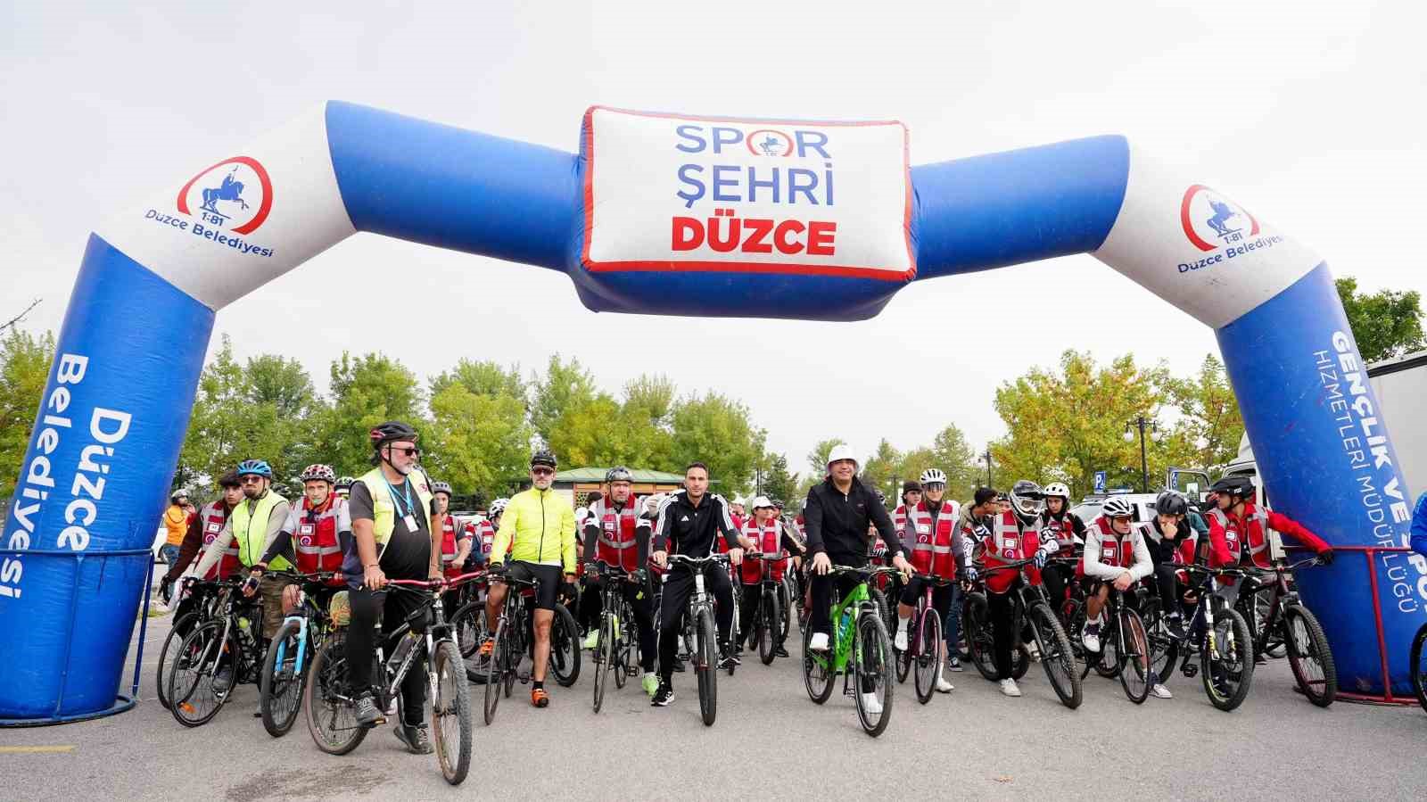 Sağlıklı yaşam ve temiz çevre için pedalladılar
