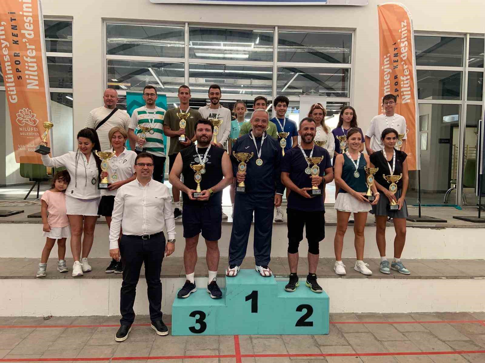 Raket Sporları Turnuvası’nda kazananlar belli oldu