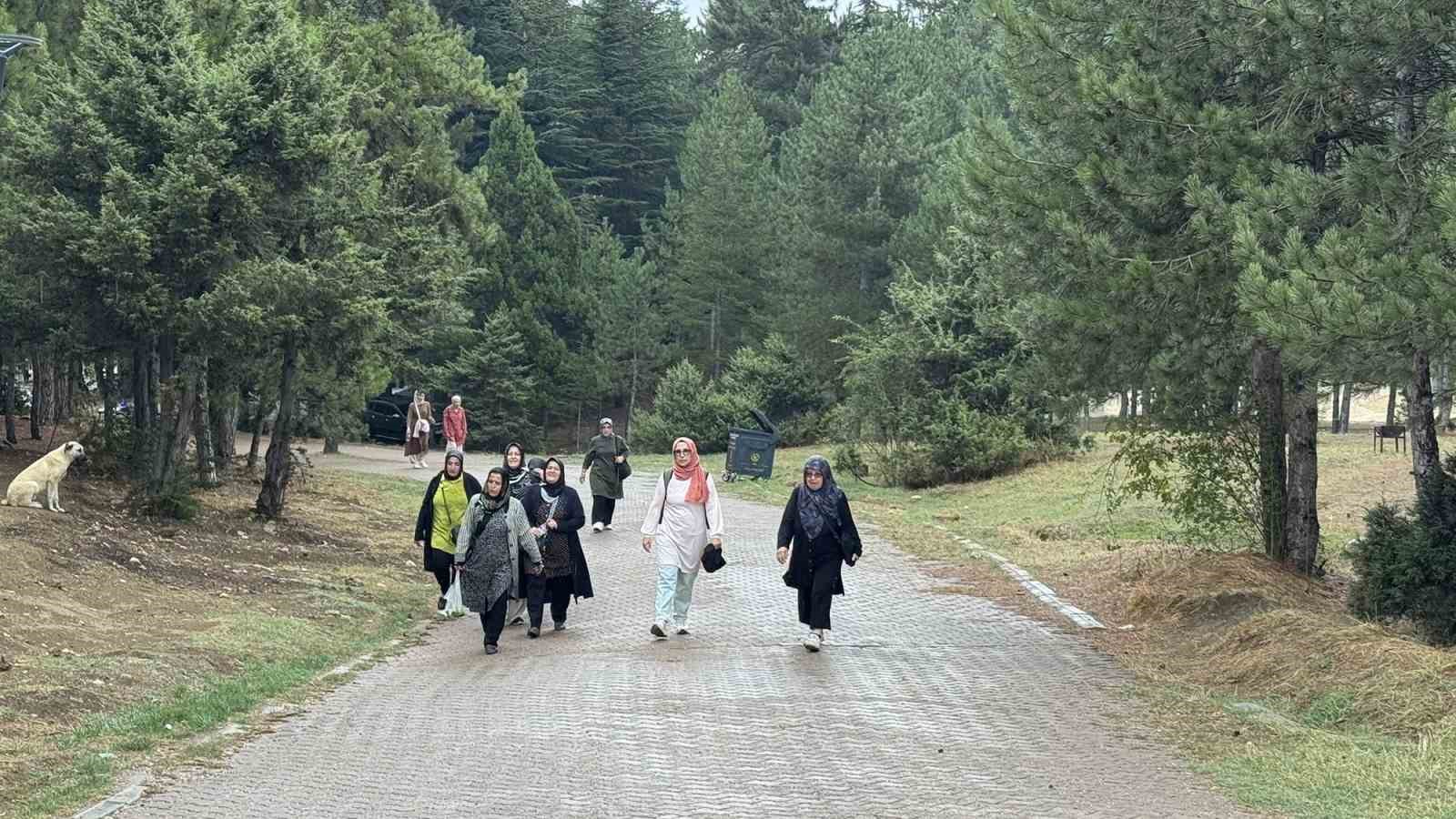 Kadınlar, Başkonuş Yaylası’nda doğayla buluştu