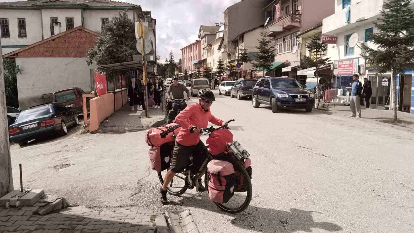 2 bin 300 km pedal çeviren Alman karı koca Türkiye’yi geziyor