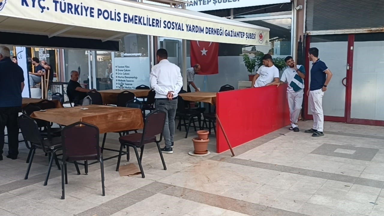 Polis derneğindeki silahlı saldırıyı emekli polis önledi