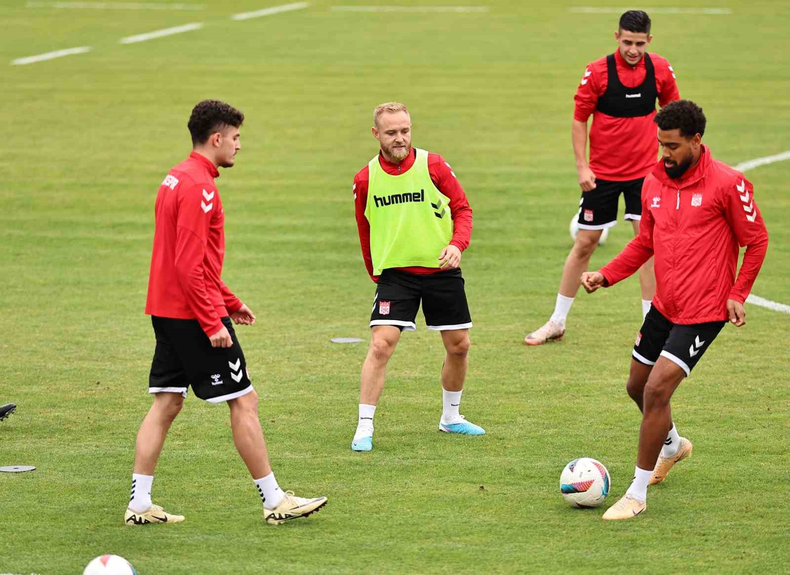 Sivasspor’da Başakşehir maçı hazırlıkları başladı