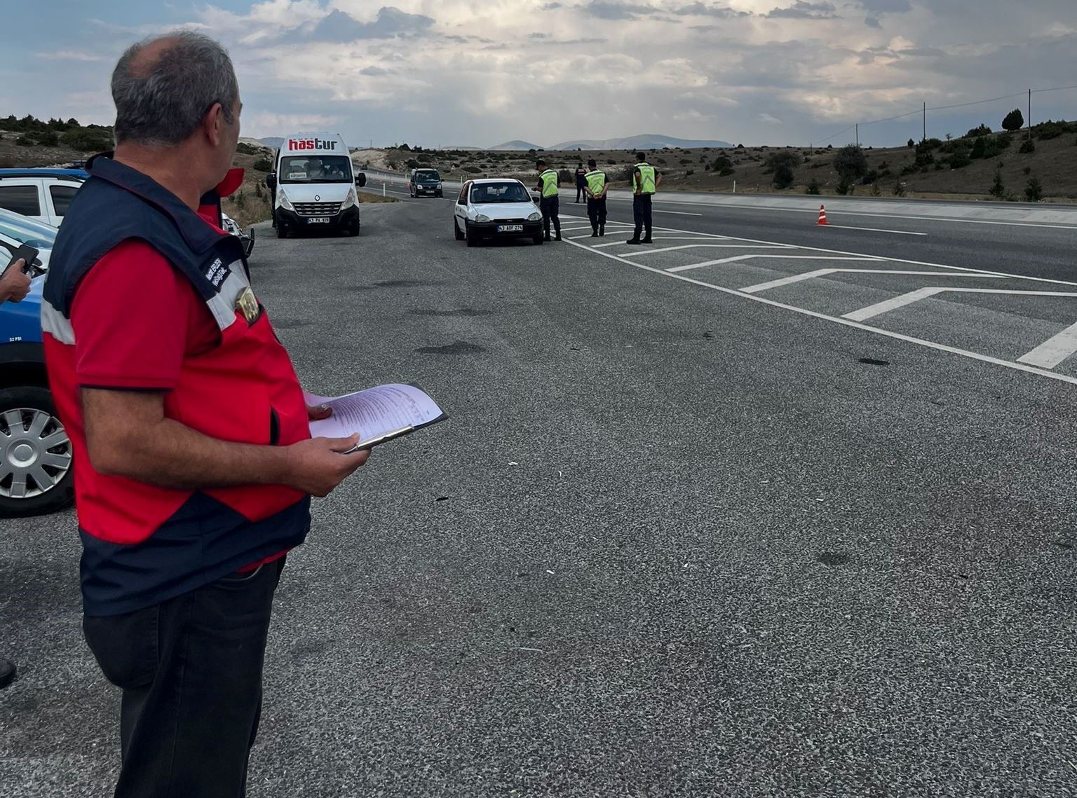 Aslanapa’da hayvan hareketleri yol kontrolü
