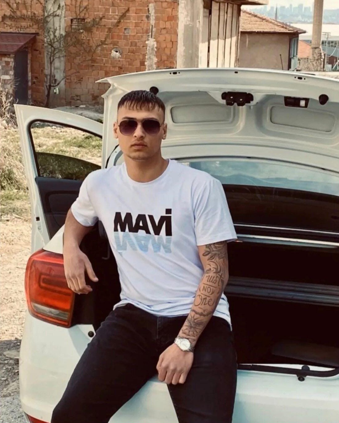 Ankara&rsquo;da polisle &ccedil;atışan saldırgan hayatını kaybetti
