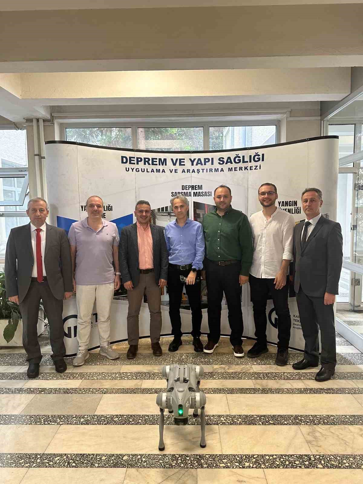 Deprem sonrası hasar tespitini robotik köpek ve yapay zekâ kullanarak yapacaklar
