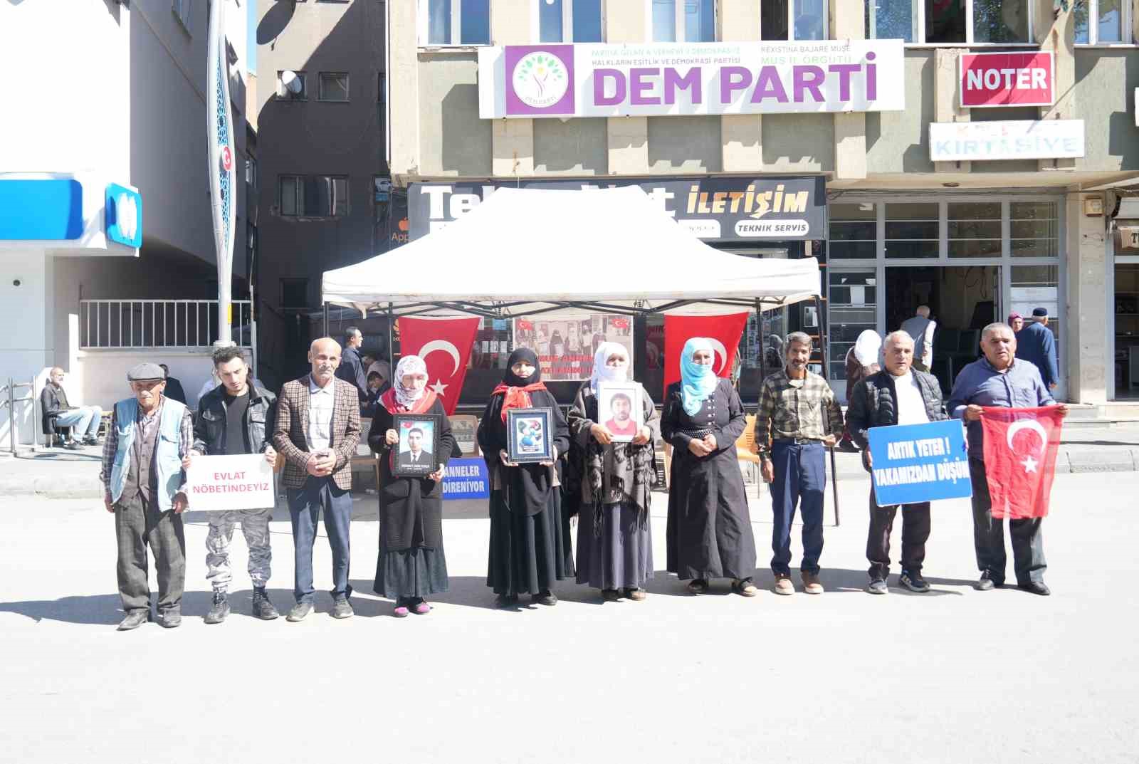 Evladı dağa kaçırılan anne: “Asker de polis de benim oğlumdur”
