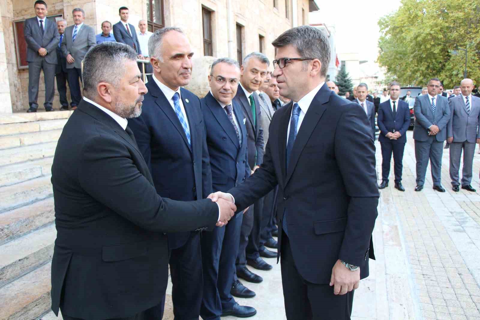 Amasya’nın yeni Valisi Önder Bakan görevine başladı
