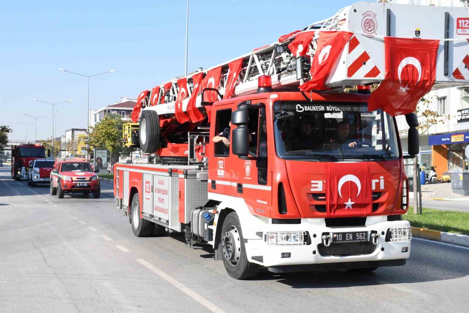 Balıkesir İtfaiyesi 7/24 g&ouml;rev başında
