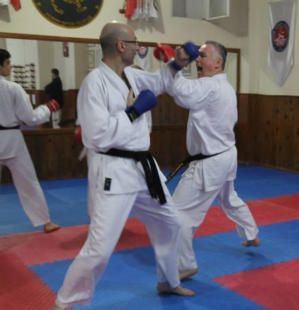 Bursalı gazeteci Enver Akasoy, Türkiye Karate Federasyonu yönetiminden istifa etti