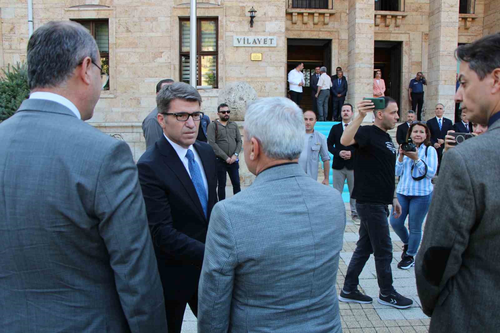 Amasya’nın yeni Valisi Önder Bakan görevine başladı