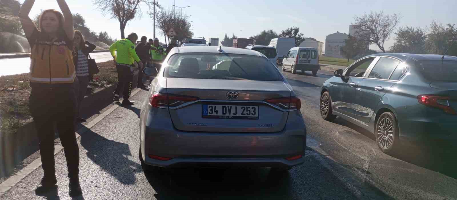 Eskişehir&rsquo;de 3 aracın karıştığı zincirleme kazada 1 kişi yaralandı
