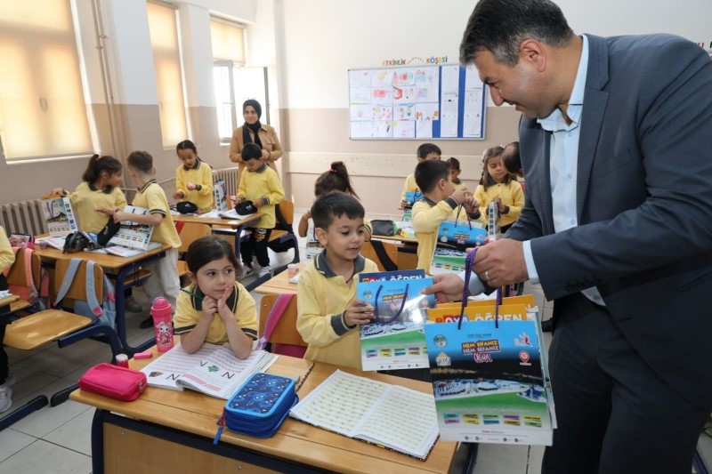 Başkan Akel, “Her zaman eğitimin yanındayız”
