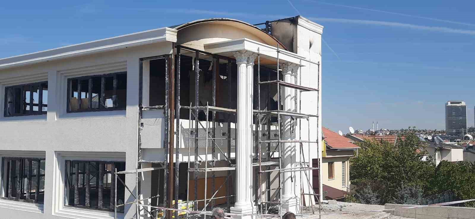 Ankara’da korkutan çatı yangını: 1 yaralı