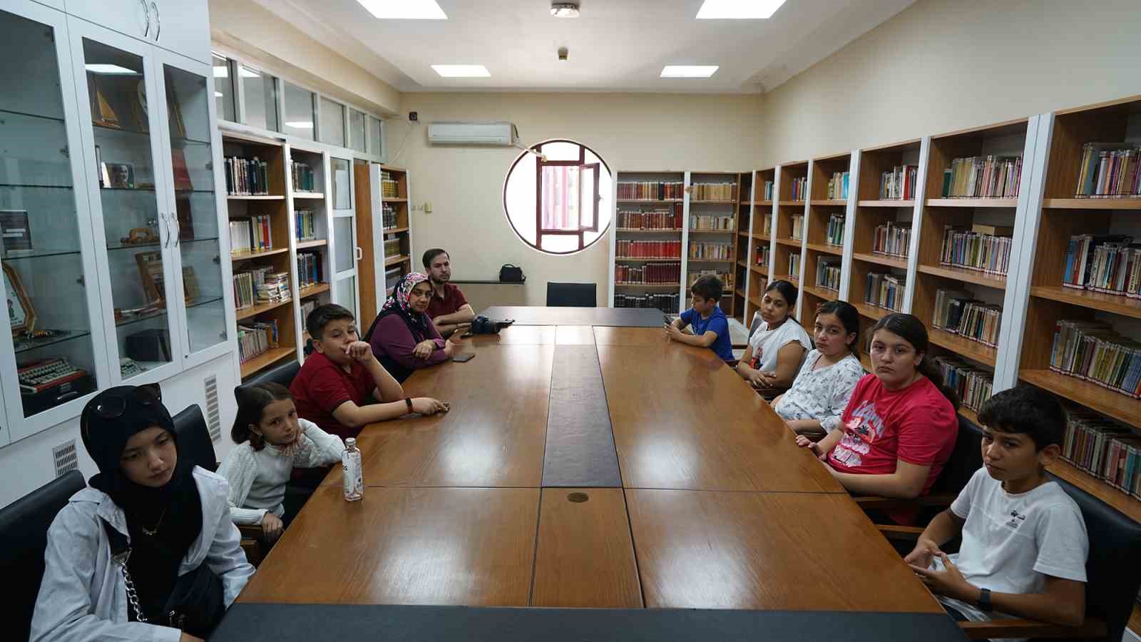 Kahramanmaraş Büyükşehir Belediyesi gençleri yazarlarla buluşturuyor