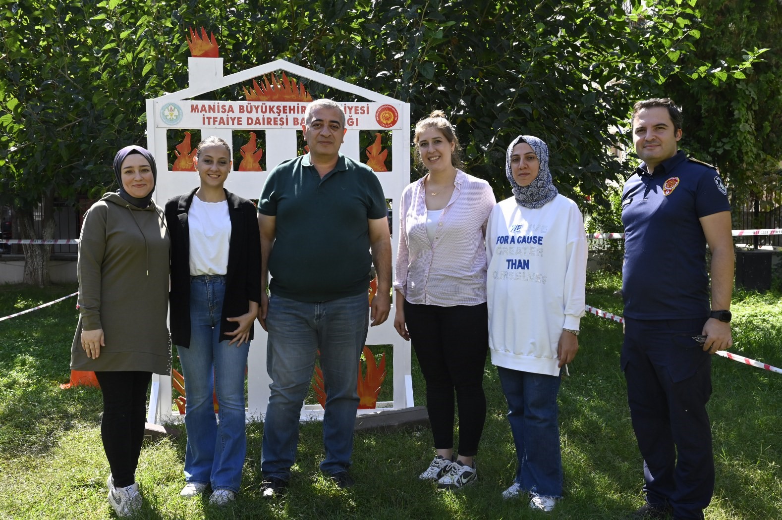 Minik &ouml;ğrenciler fahri itfaiyeci oldu
