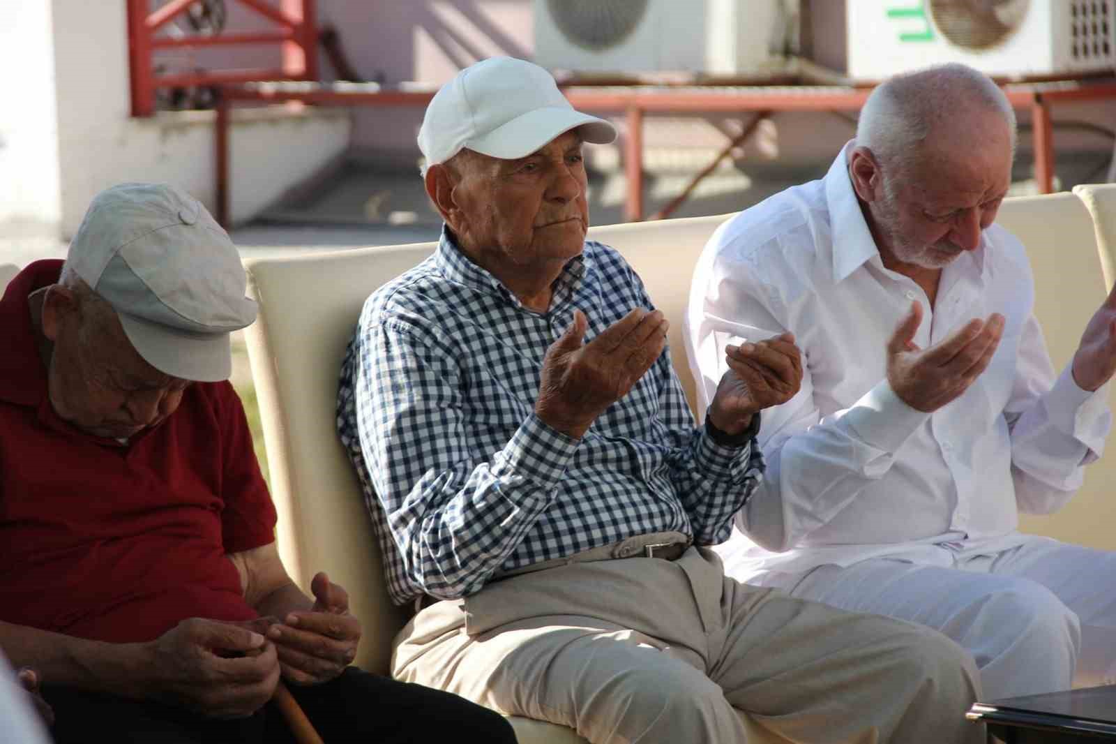 Muğla İl Müftüsü Çapçı, huzurevi sakinleri ile Mevlid-i Nebi haftası dolayısıyla buluştu