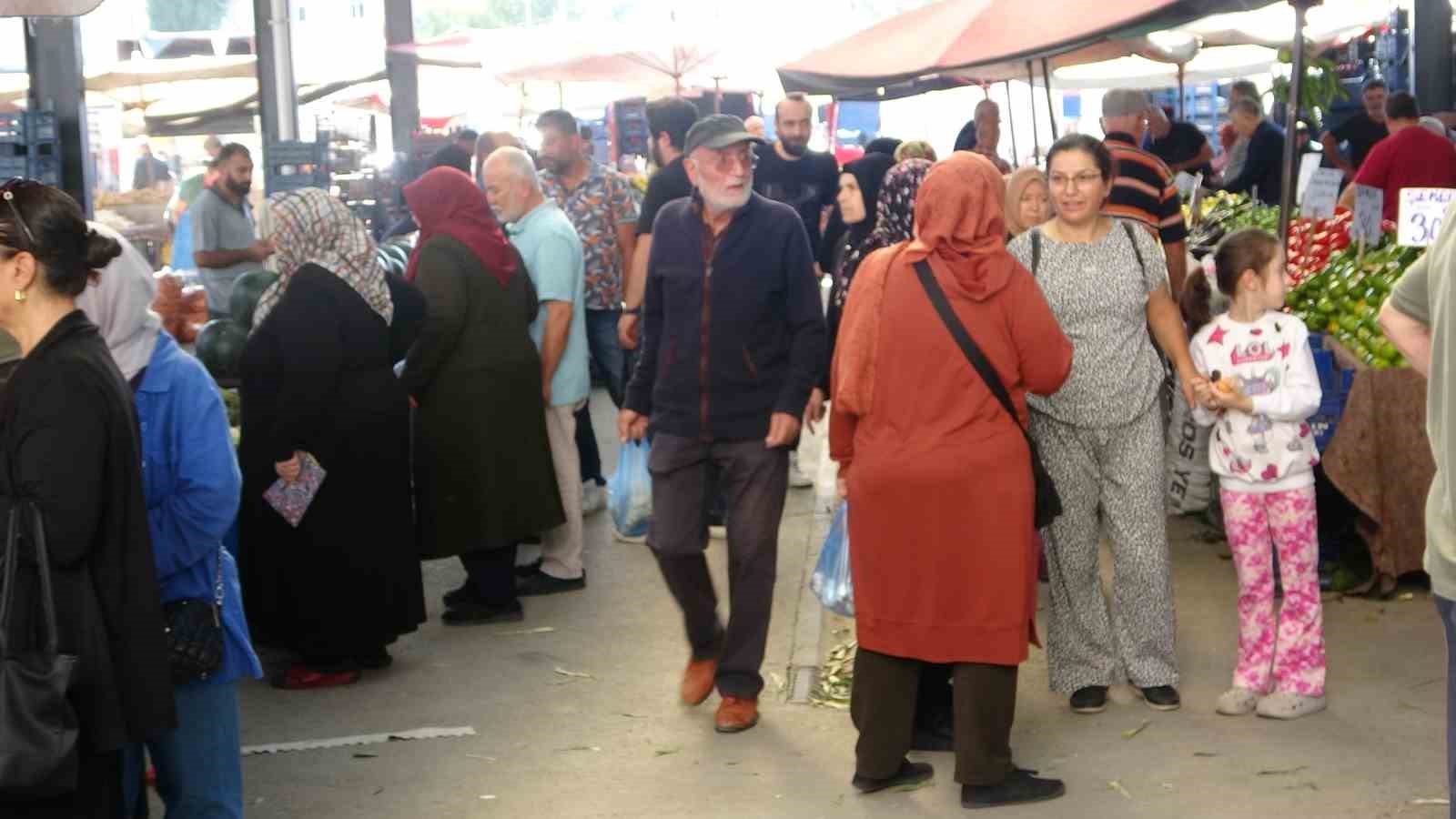 4 kişilik ailenin turşu masrafı 500 TL
