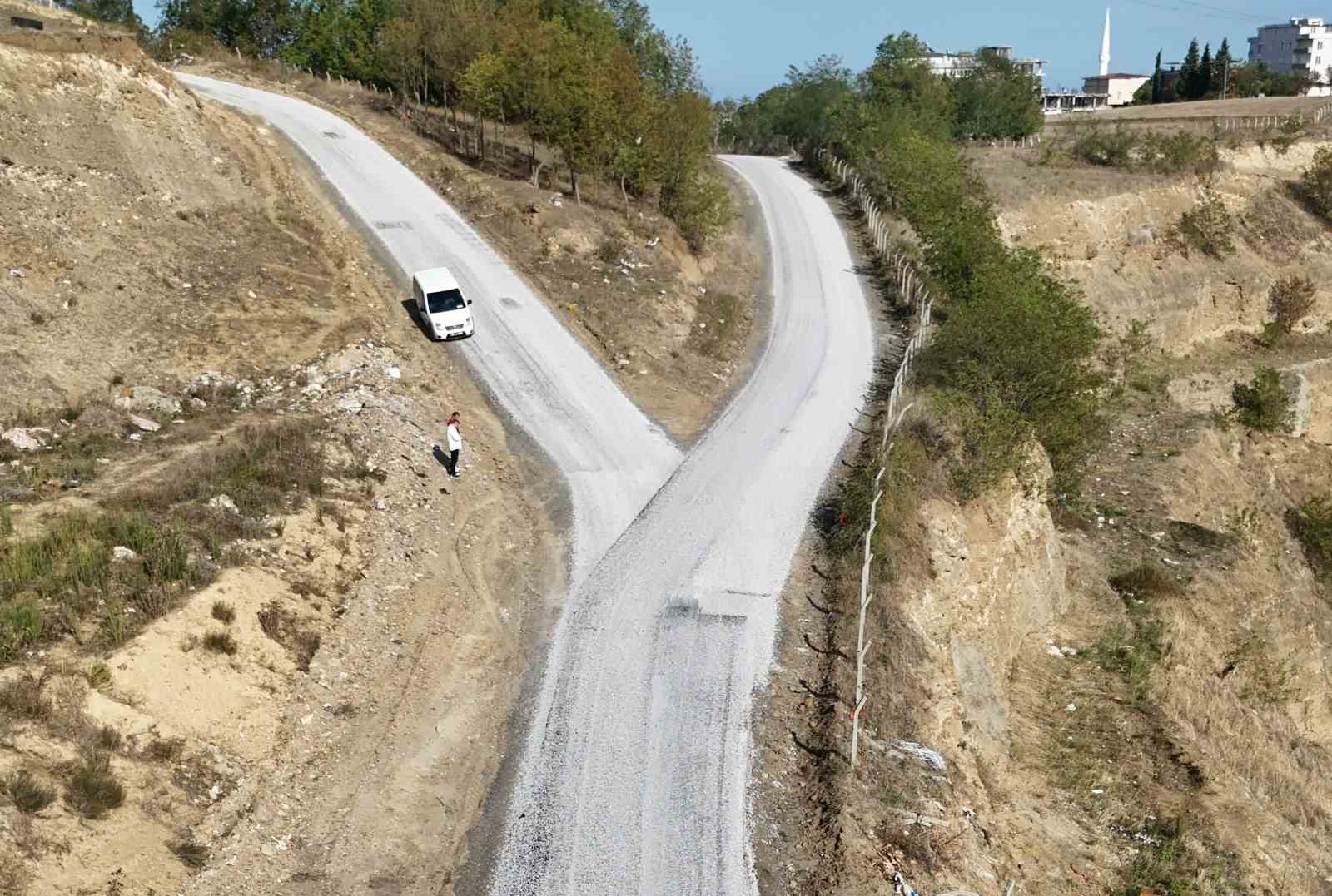 Başkan Kurnaz: &quot;Yolların kalitesini artırıyoruz&quot;