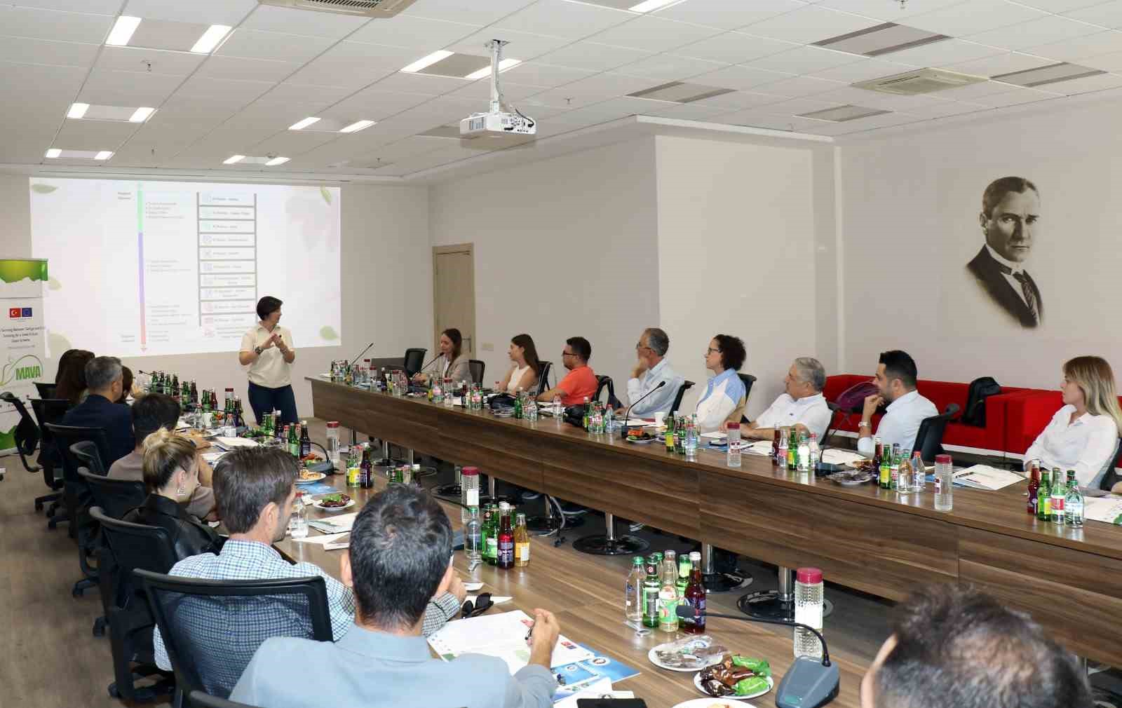 Manisa Ticaret ve Sanayi Odasında döngüsel ekonomi eğitimi