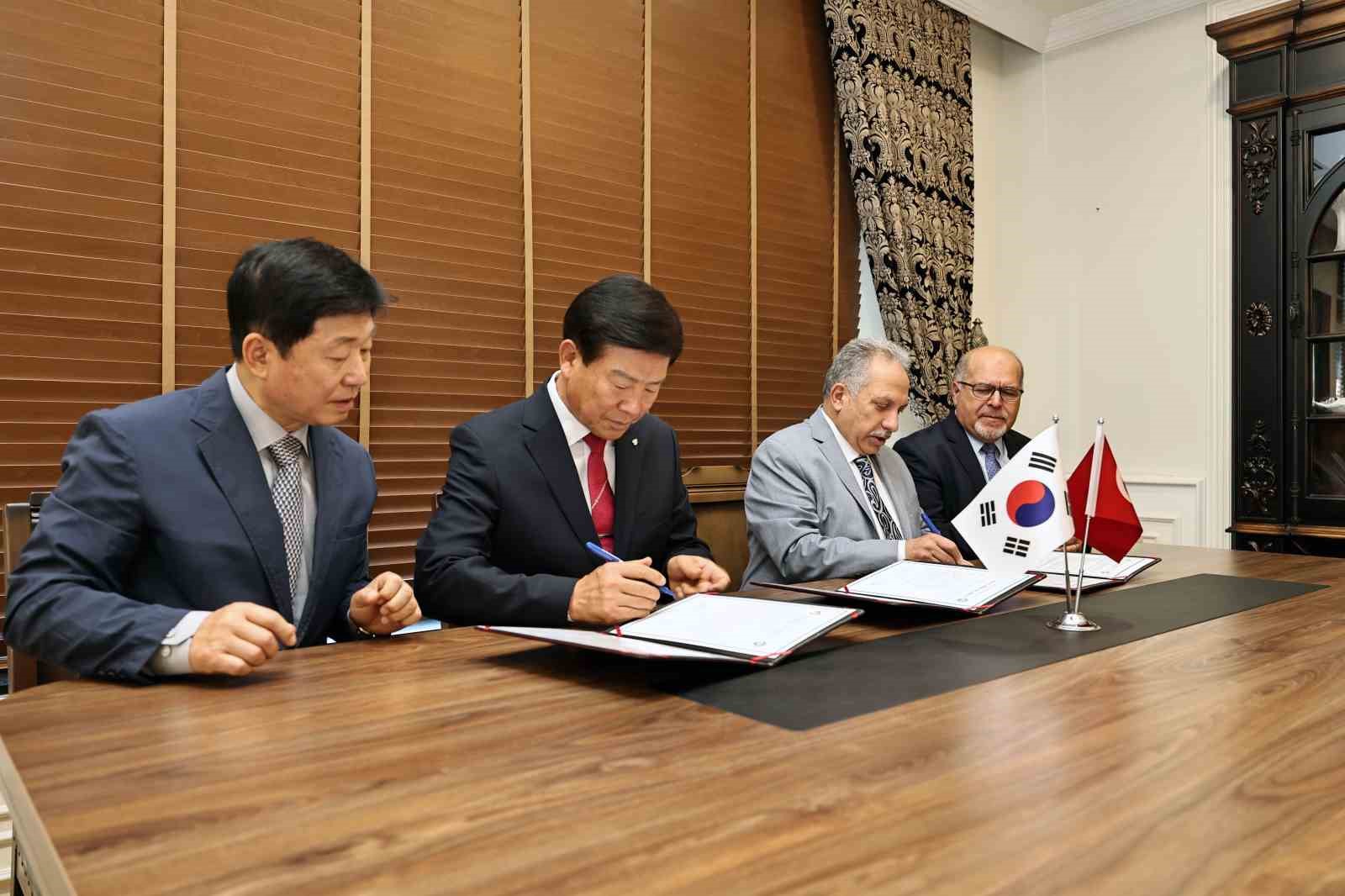 Geumsan Belediye Başkanı Beomin Park: &ldquo;T&uuml;rkiye, cesaretini d&uuml;nyaya g&ouml;stermiş bir &uuml;lkedir&rdquo;
