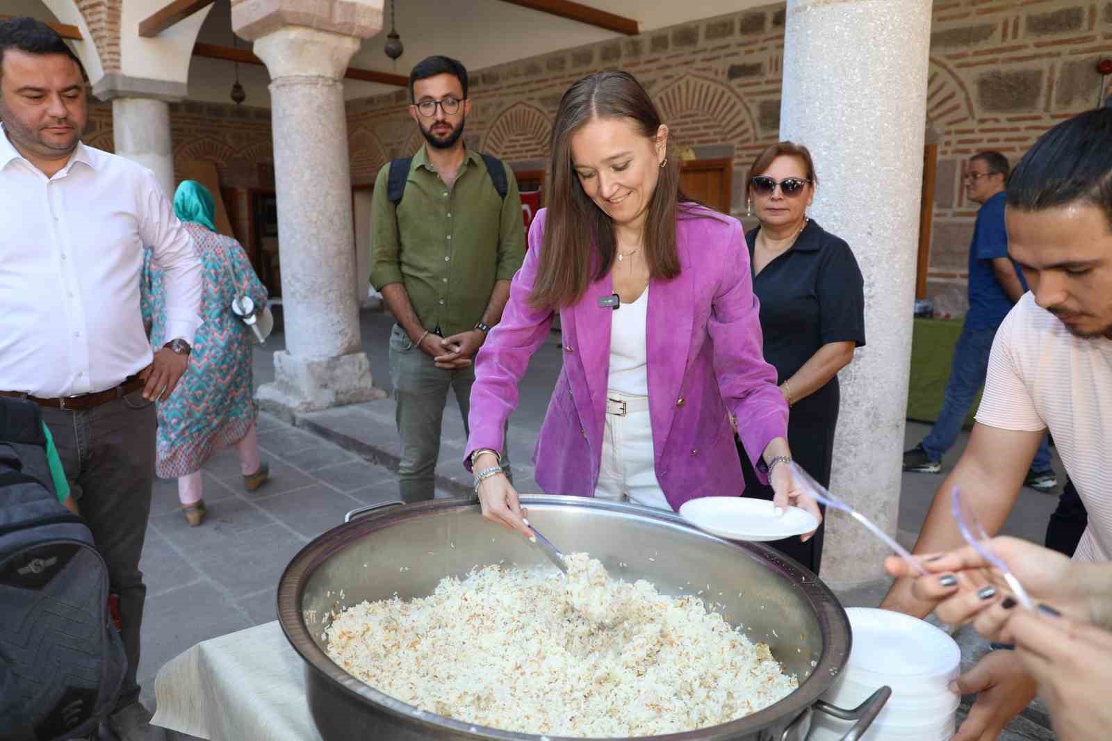 Başkan Durbay &ouml;ğrencilerle buluştu
