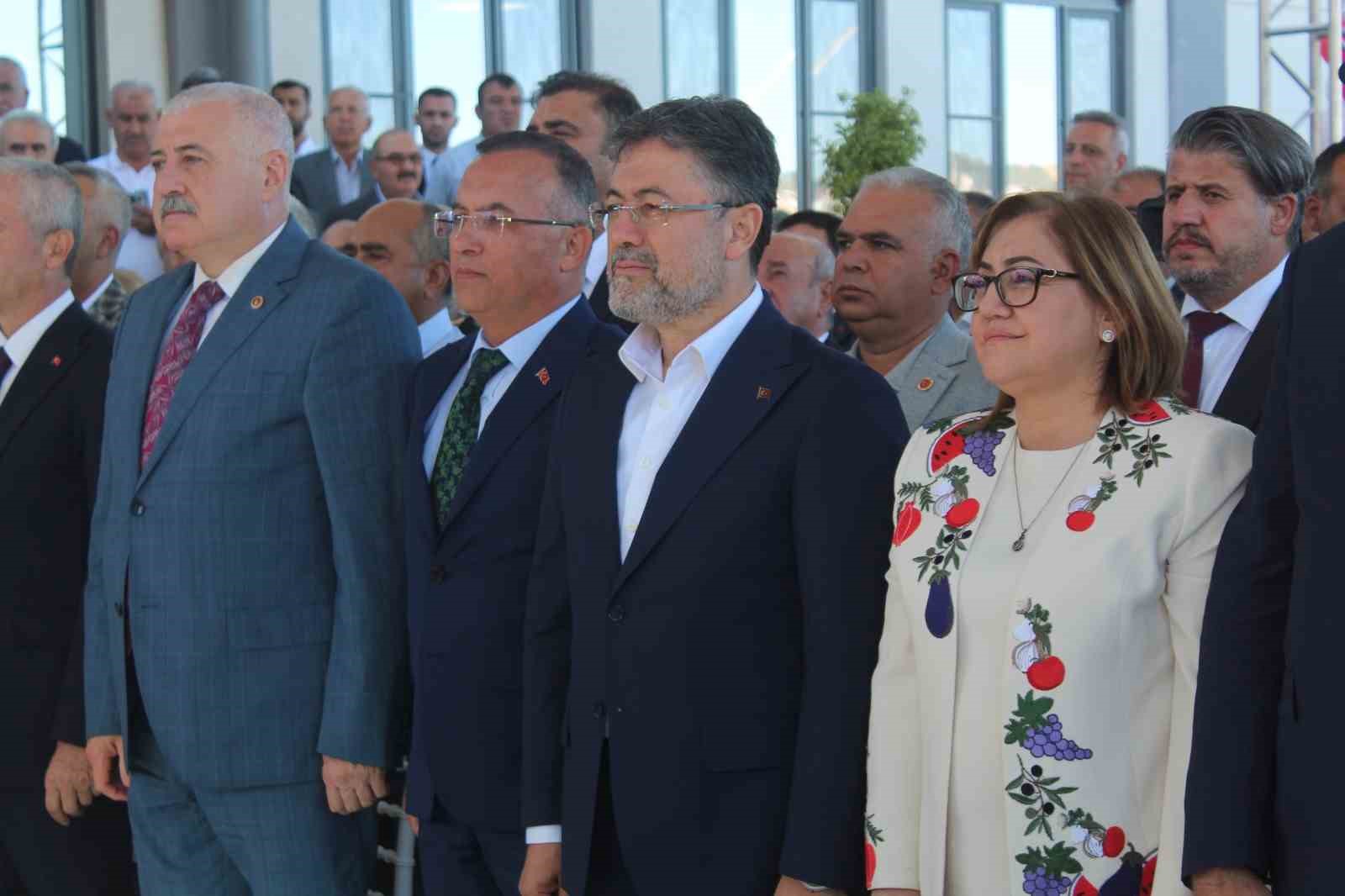 Bakan Yumaklı, Gaziantep Haydi Ekmek Fabrikası’nın açılışını yaptı
