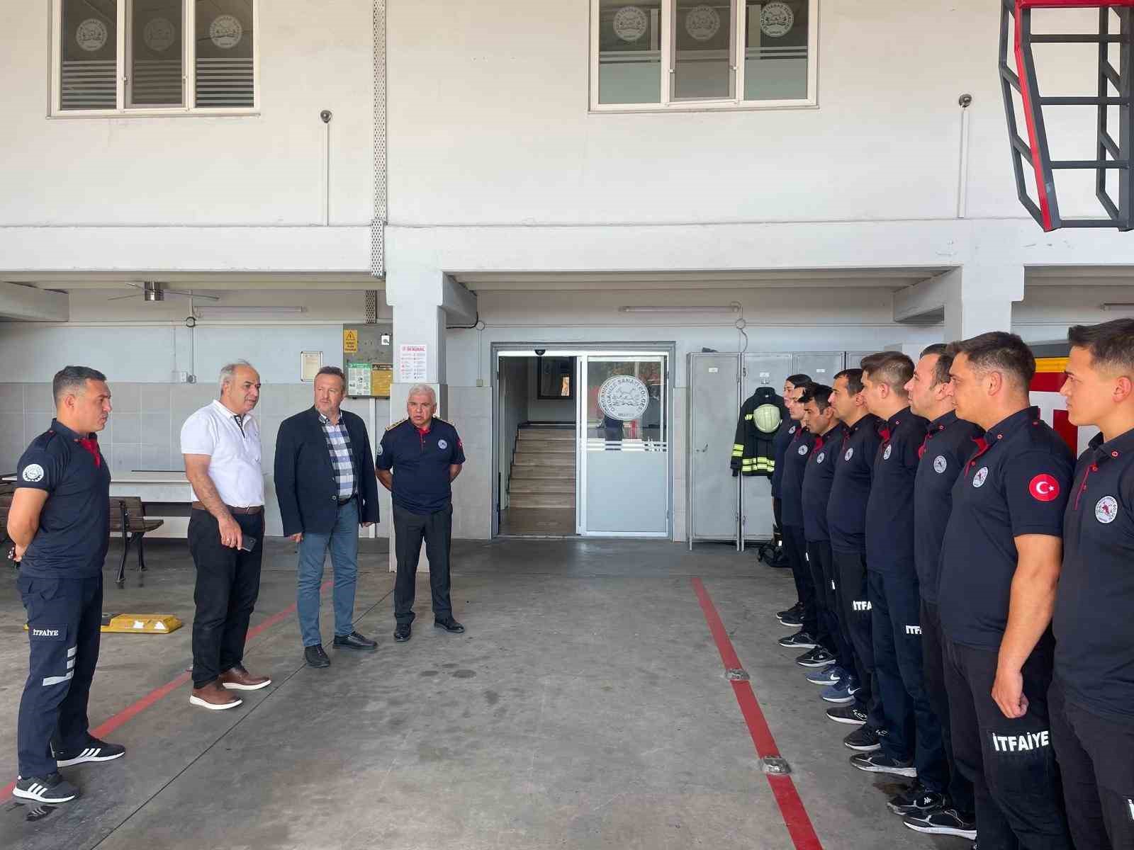 Denizli OSB Y&ouml;netiminden OSB İtfaiye M&uuml;d&uuml;rl&uuml;ğ&uuml;ne tebrik ziyareti
