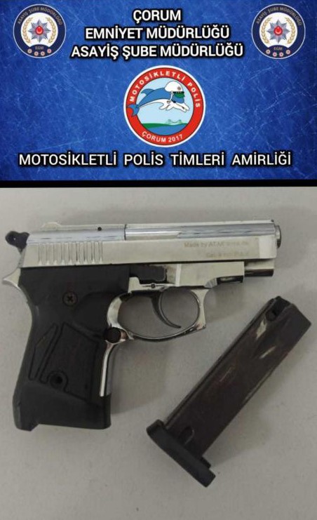 Çorum’da polis ekiplerinden şok uygulamaları sürüyor