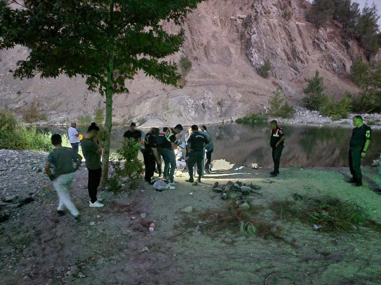 Serinlemek i&ccedil;in girdiği sudan cansız bedeni &ccedil;ıktı
