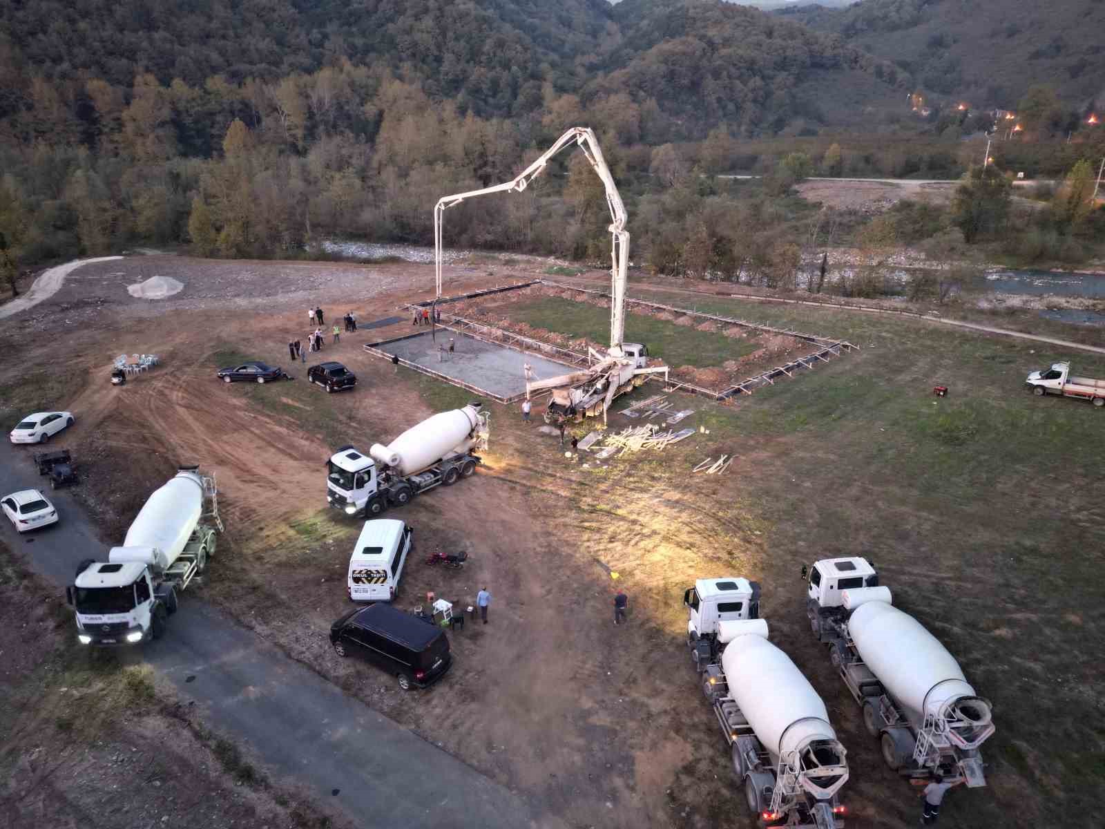 Akyazı’da yeni spor tesisi projesinde start verildi