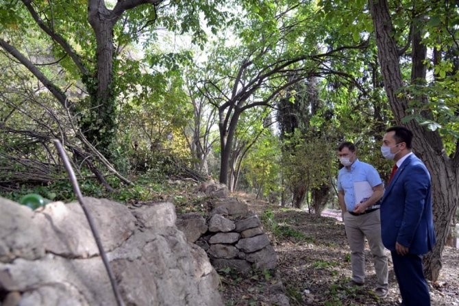 Bilecik&rsquo;te Osman Gazi&rsquo;nin evi yıllardır g&uuml;n y&uuml;z&uuml;ne &ccedil;ıkmayı bekliyor
