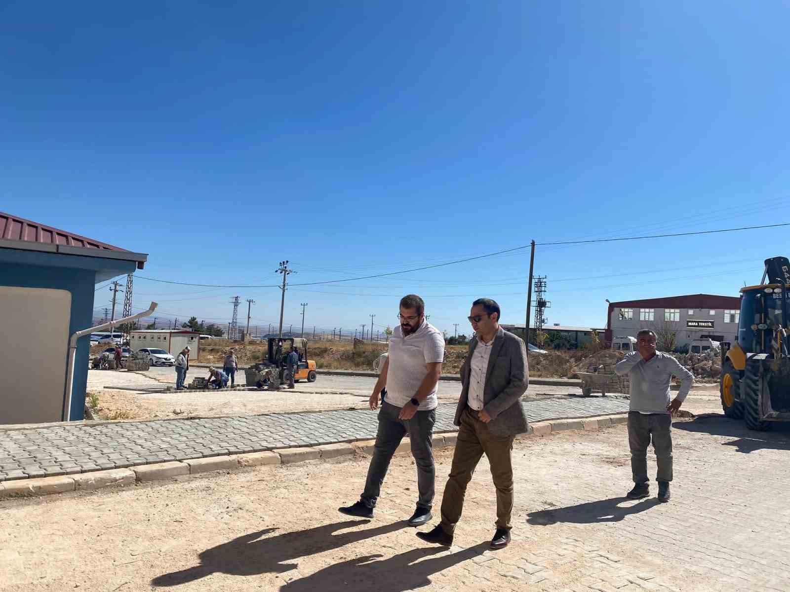 Kaymakam Partal, yol yapım çalışmalarını inceledi